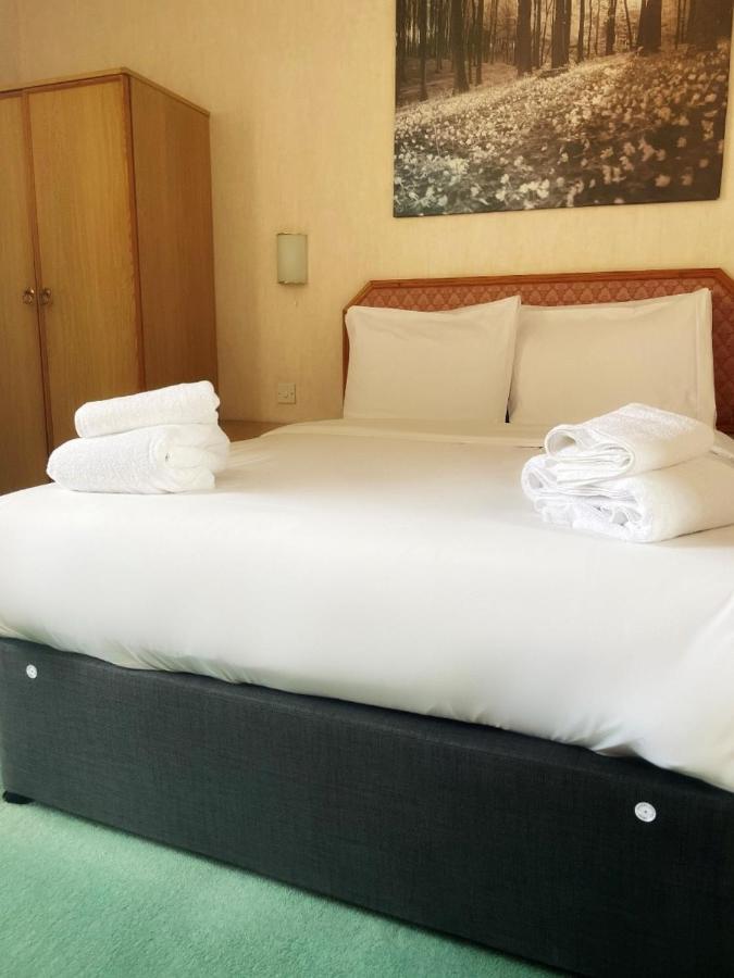 The Grand Hotel Port Talbot Esterno foto