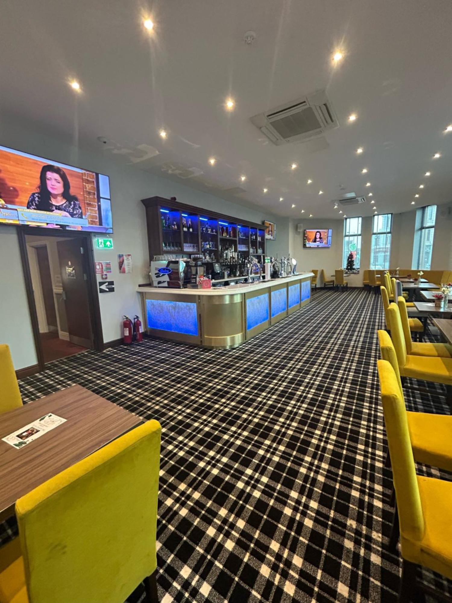 The Grand Hotel Port Talbot Esterno foto